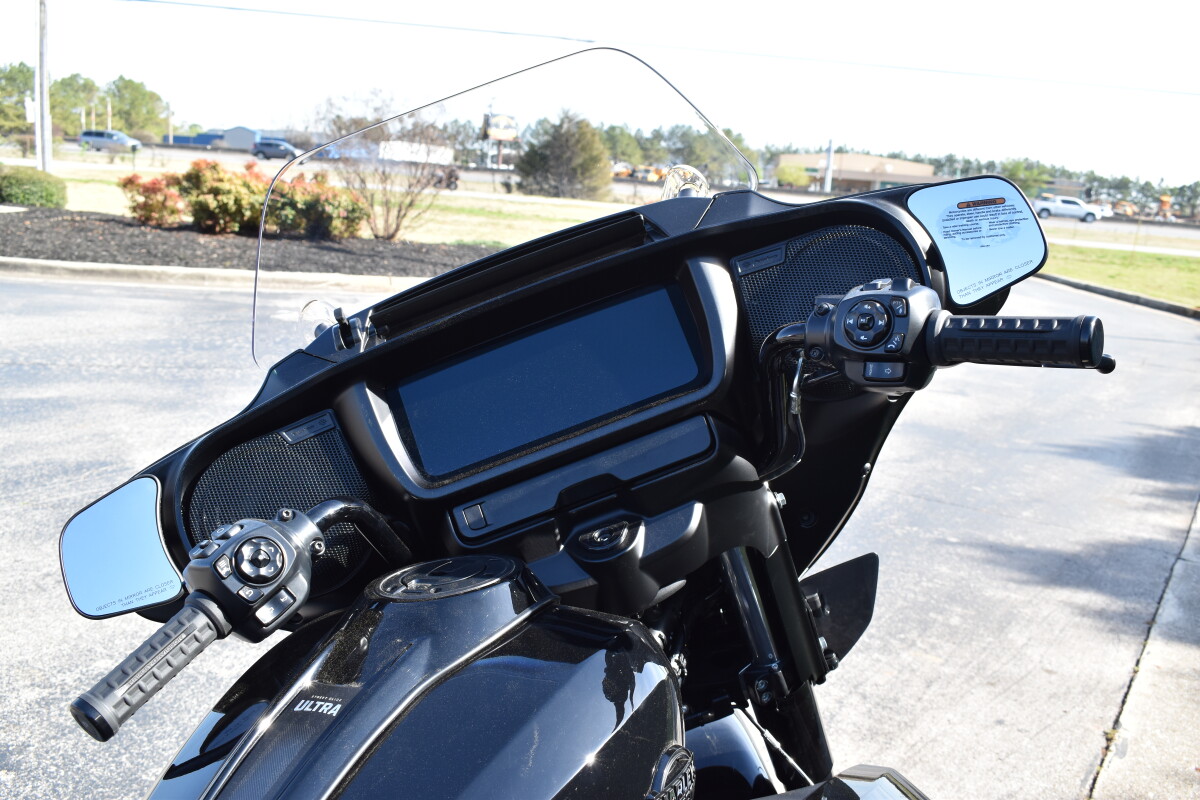 2025 Harley-Davidson Street Glide Ultra – Ultimate Touring Comfort - Photo 10
