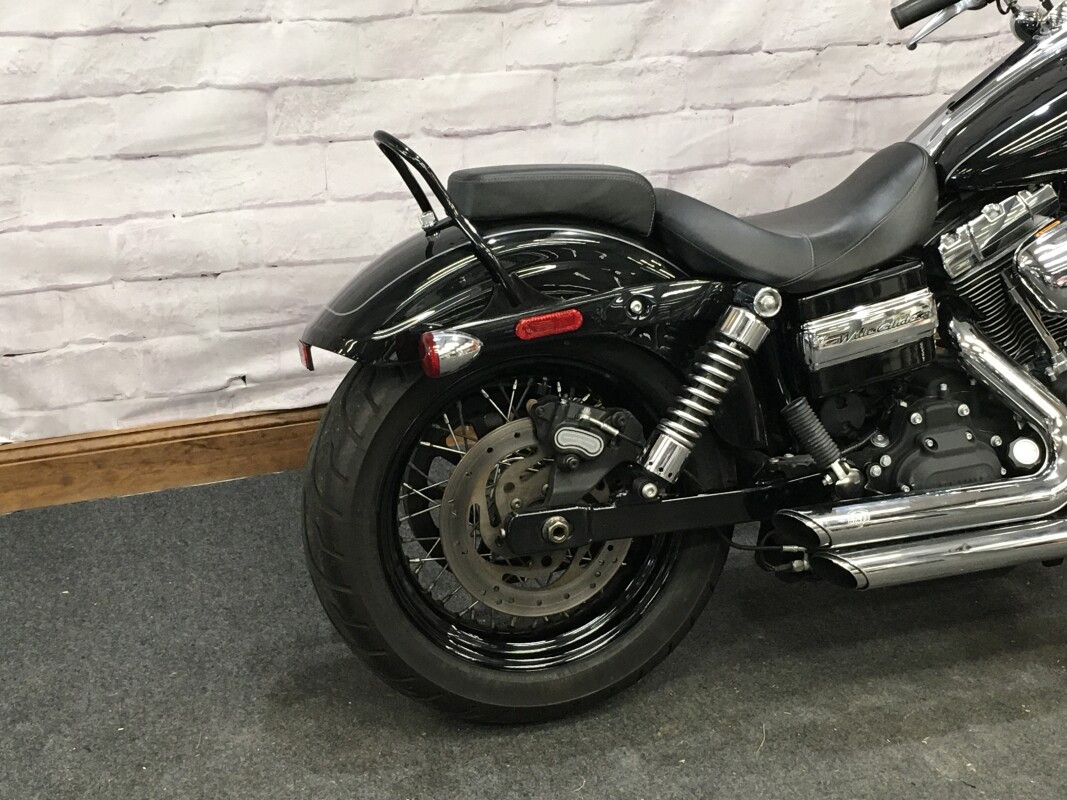 2011 Harley-Davidson Wide Glide Black FXDWG - Photo 2