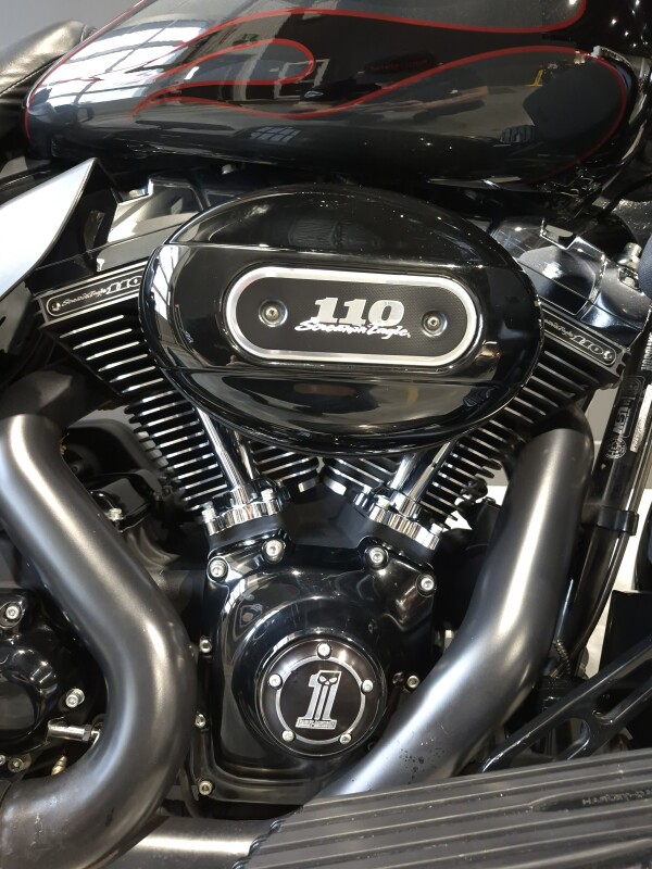 2010 Harley-Davidson CVO Ultra Classic Electra Glide Black Edit Crimson Black/slate # - Photo 4
