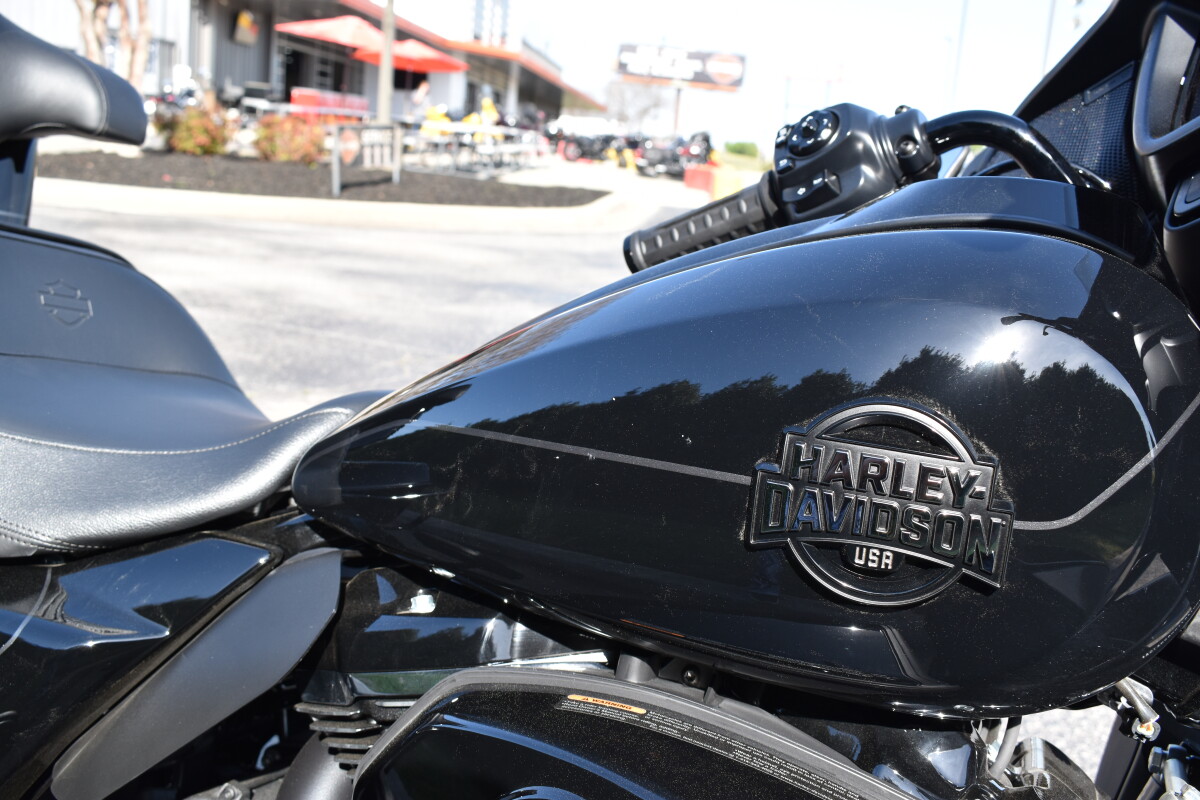 2025 Harley-Davidson Street Glide Ultra – Ultimate Touring Comfort - Photo 8
