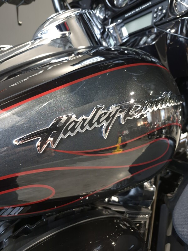 2010 Harley-Davidson CVO Ultra Classic Electra Glide Black Edit Crimson Black/slate # - Photo 8