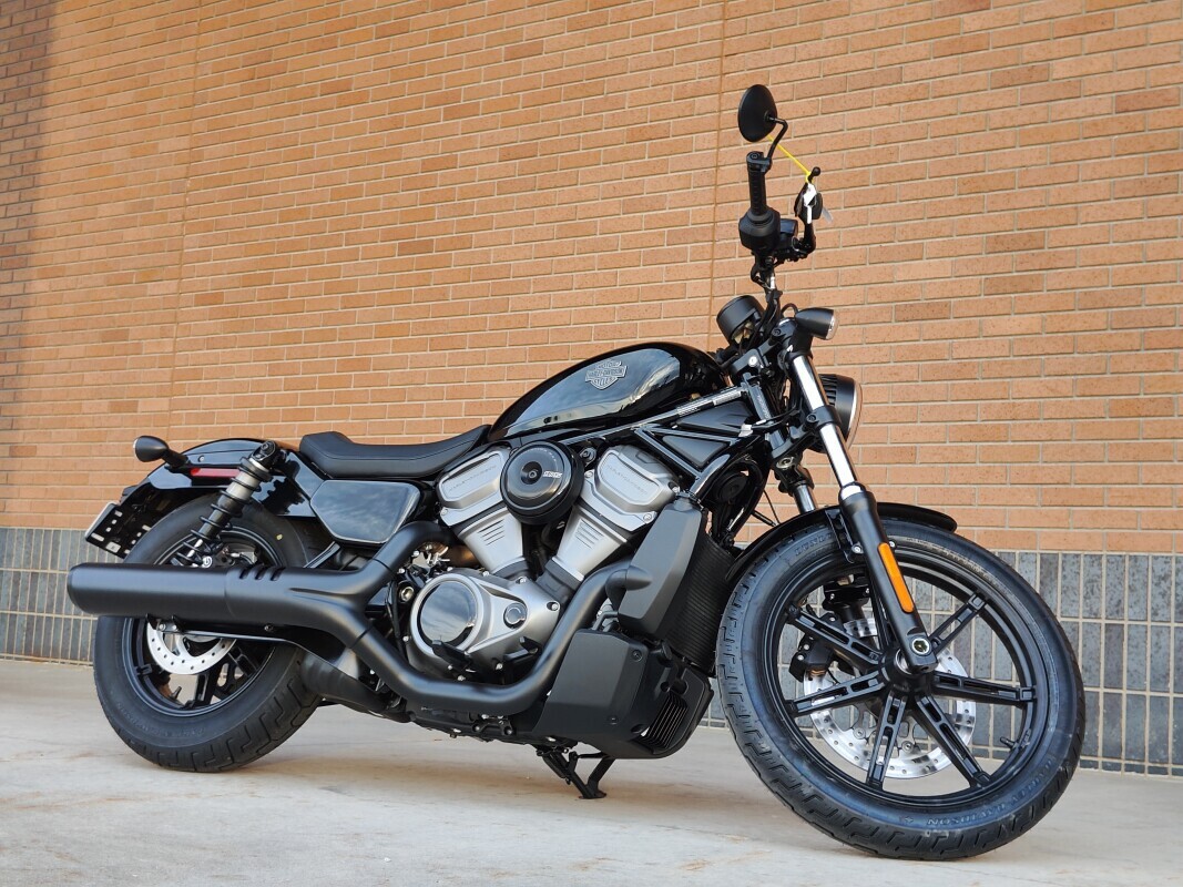 2025 Harley-Davidson Nightster Vivid Black