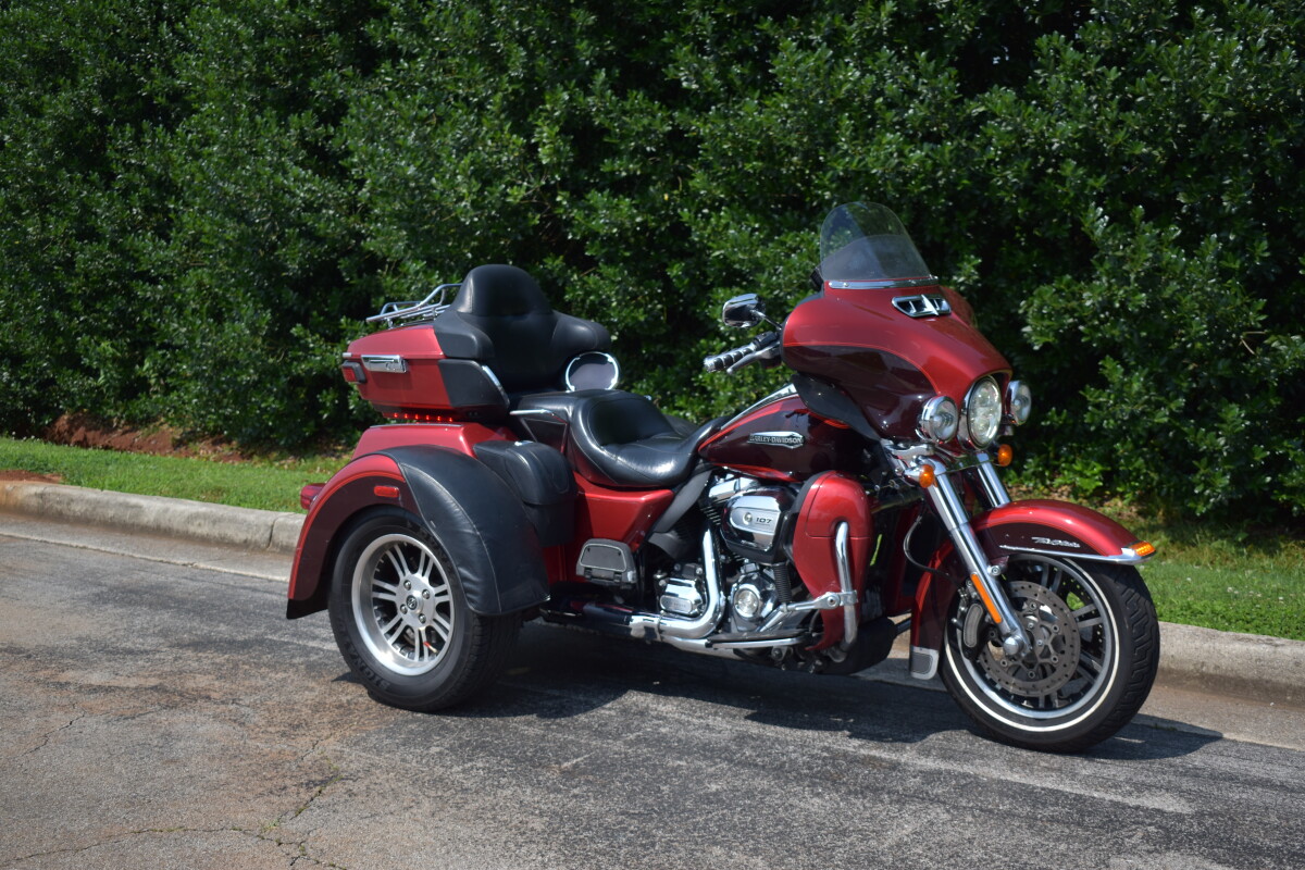 2018 Harley-Davidson Tri Glide Ultra #N/A - Photo 2
