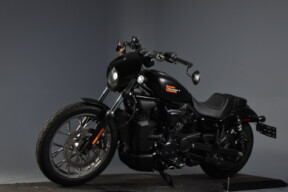 2025 Harley-Davidson® Nightster™ Special RH975S thumb 0