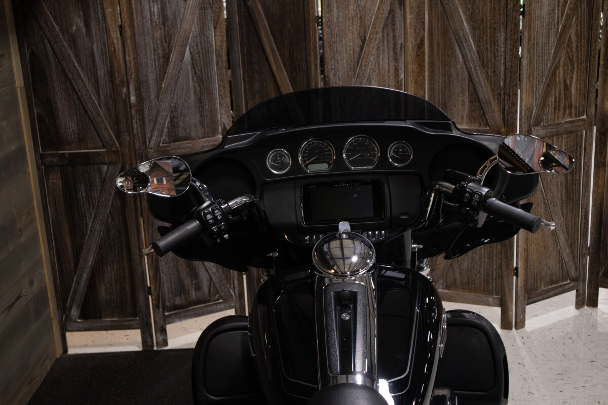2022 Tri Glide Ultra (FLHTCUTG) - Photo 6