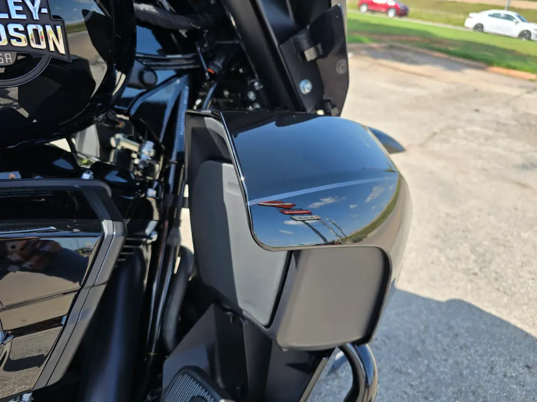 2025 Harley-Davidson Street Glide Ultra - Photo 10