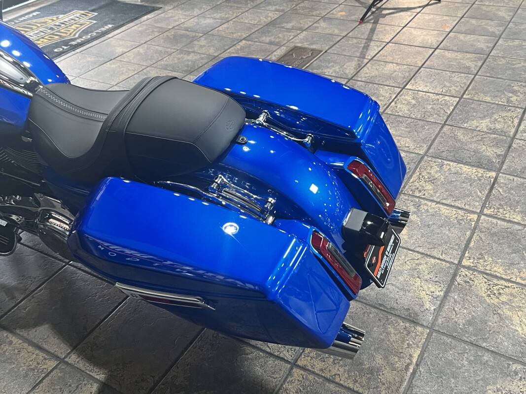 2025 Harley-Davidson Road Glide Blue Burst - Photo 8