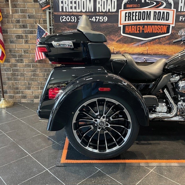 2025 Tri Glide Ultra (FLHTCUTG) - Photo 9