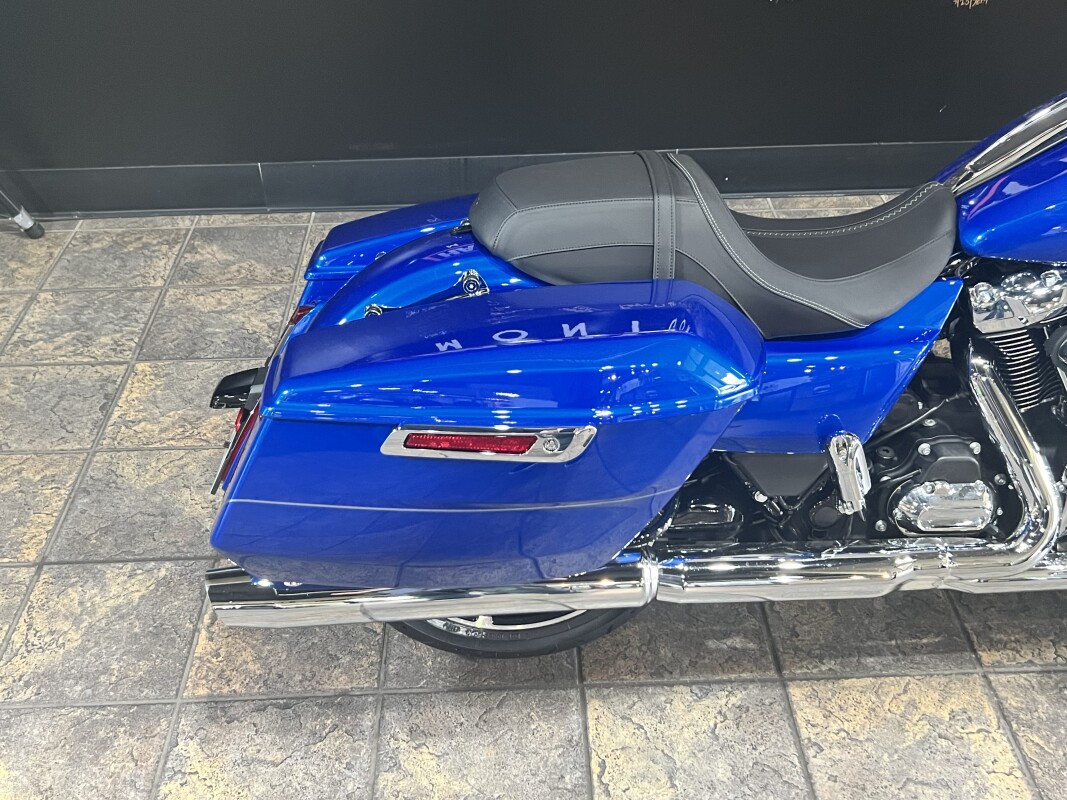 2025 Harley-Davidson Road Glide Blue Burst - Photo 5