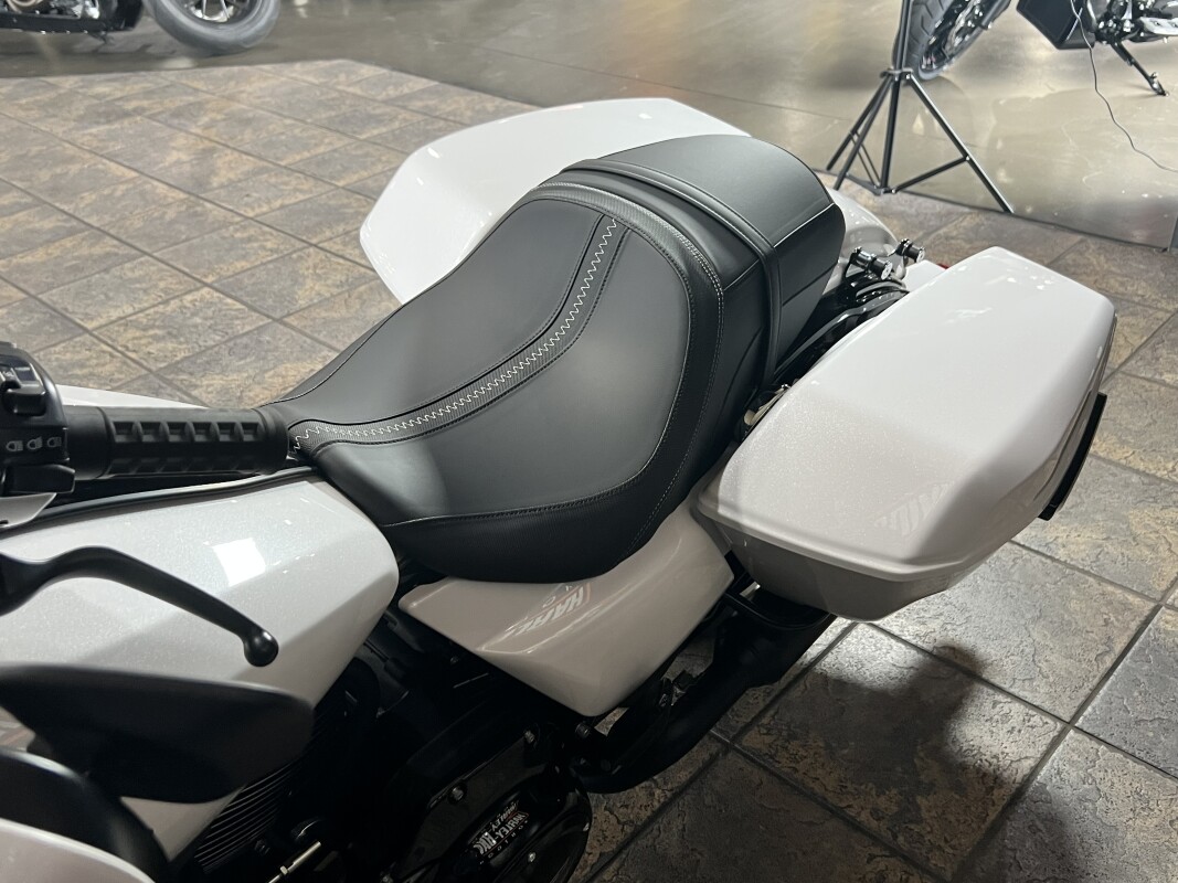 2025 Harley‑Davidson Street Glide – White Onyx Pearl - Photo 10