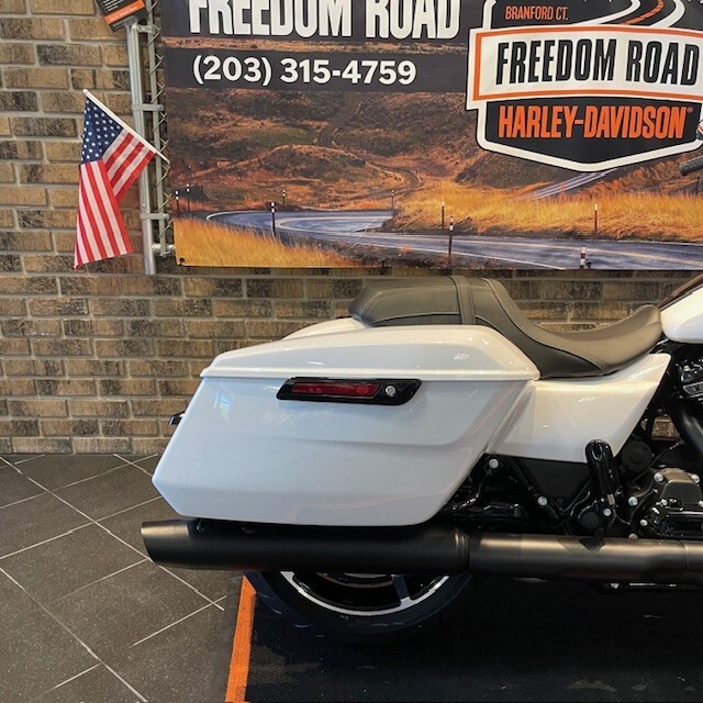 2025 Road Glide (FLTRX) - Photo 8