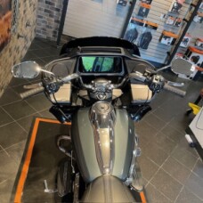 2025 Road Glide® (FLTRX) thumb 2