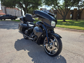 2025 Harley-Davidson® Street Glide® Ultra thumb 2