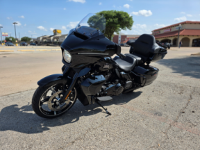 2025 Harley-Davidson® Street Glide® Ultra thumb 0