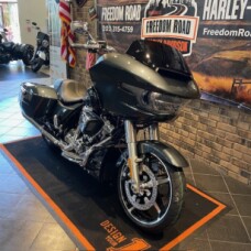 2025 Road Glide® (FLTRX) thumb 3