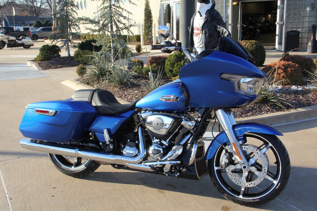 2025 Harley-Davidson Road Glide - Photo 4