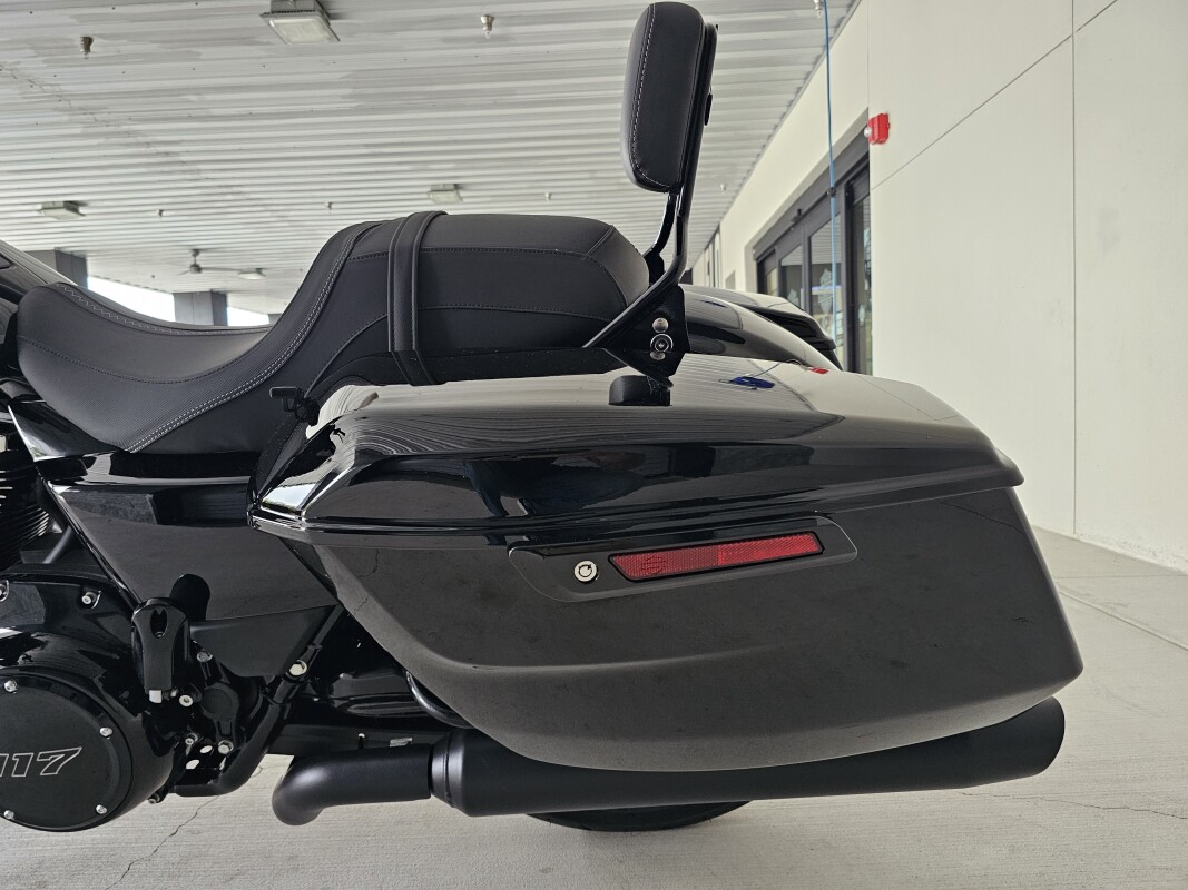 2025 Harley-Davidson Street Glide - Photo 9