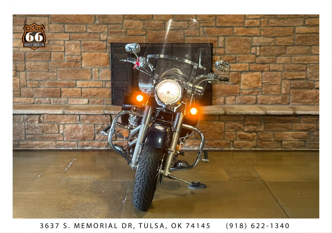 2004 Harley-Davidson Road King Custom LUXURY BLUE - Photo 2