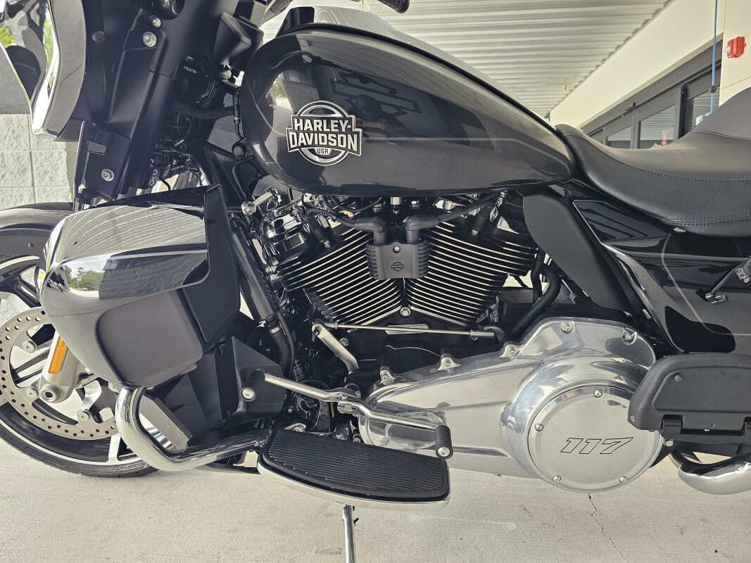 2025 Harley-Davidson Street Glide Ultra - Photo 8