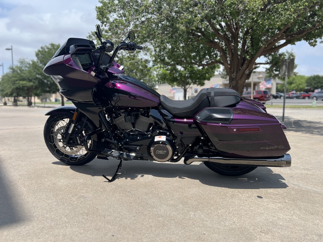 2025 Harley-Davidson CVO Road Glide Poison Berry - Photo 5