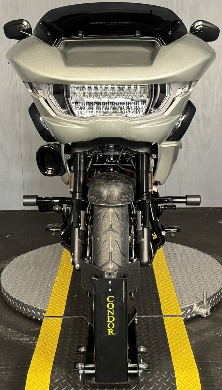 2025 Harley-Davidson CVO Road Glide ST FLTRXSTSE MERCURY SILVER - Photo 2