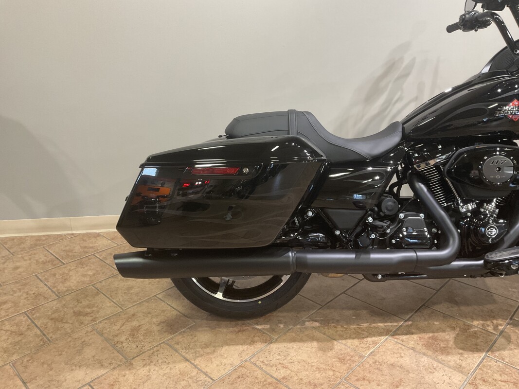 2025 Harley-Davidson Road Glide Midnight Firestorm - Black Finish FLTRX - Photo 5
