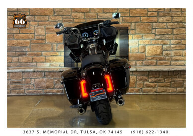 2025 Harley-Davidson Road Glide Vivid Black - Photo 4