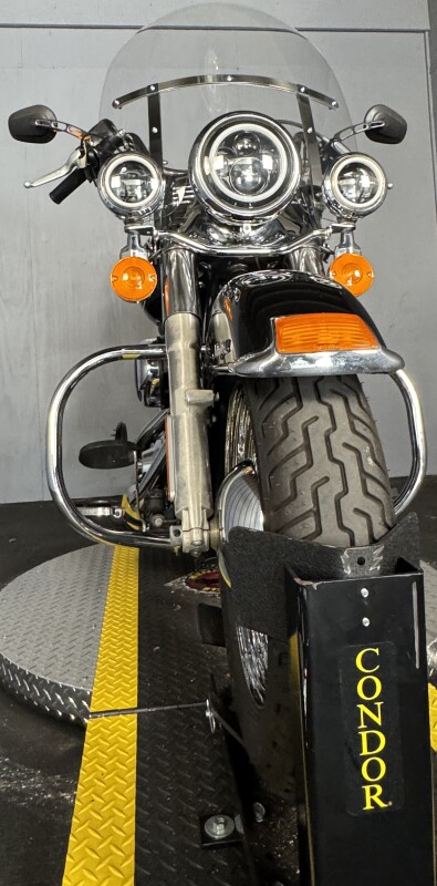 2015 Harley-Davidson Heritage Softail Classic FLSTC BLACK W/ PINSTRI - Photo 5