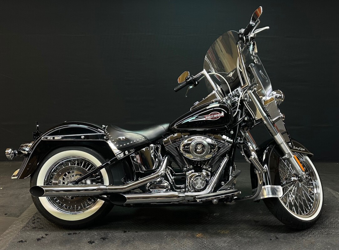 Harley-Davidson Heritage Softail Classic 2008 FLSTC BLACK