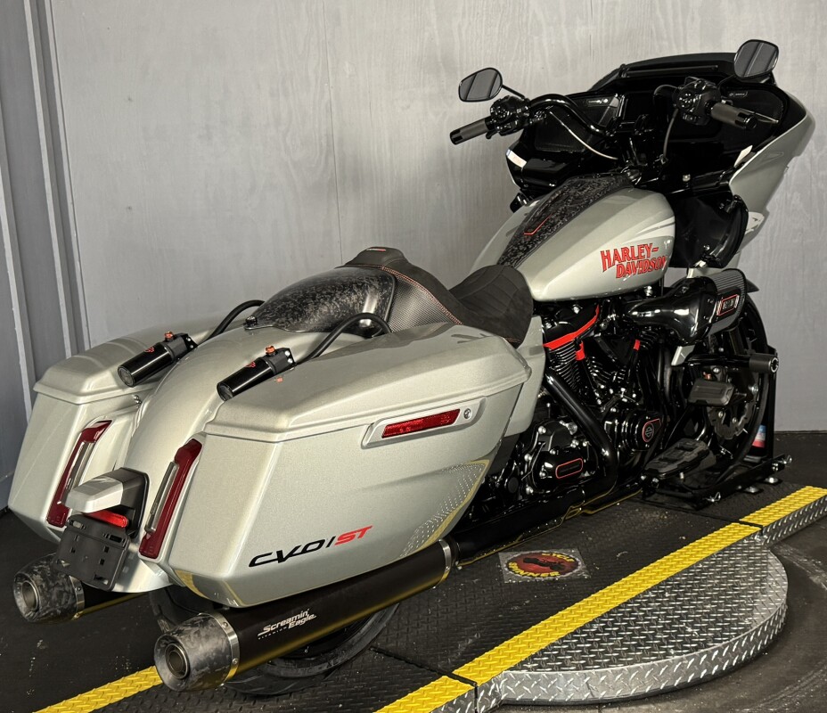 2025 Harley-Davidson CVO Road Glide ST FLTRXSTSE MERCURY SILVER - Photo 8