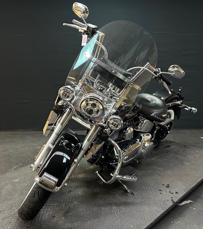Harley-Davidson Heritage Softail Classic 2008 FLSTC BLACK - Photo 4