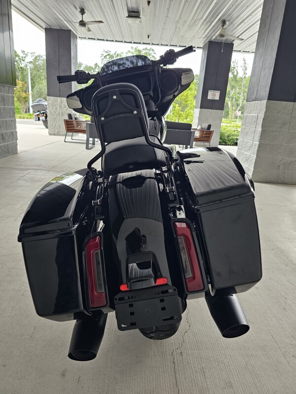 2025 Harley-Davidson Street Glide - Photo 10