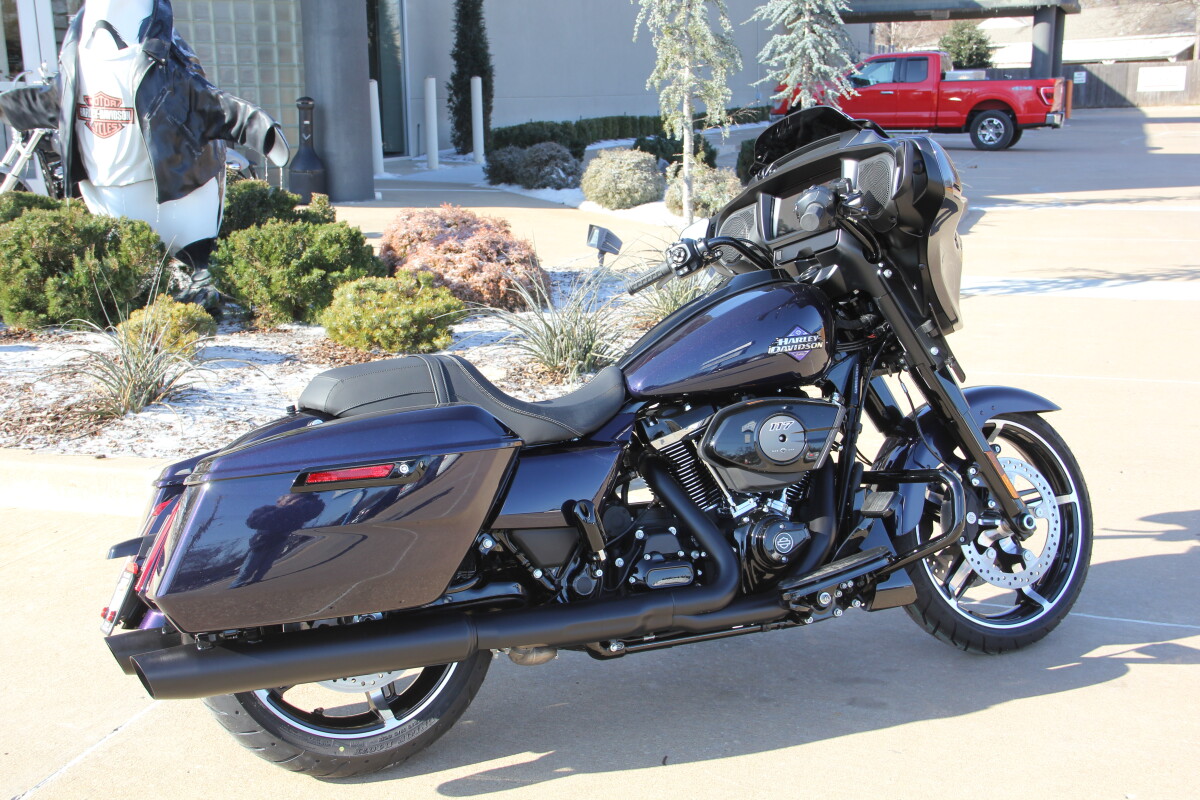 2025 Harley-Davidson Street Glide - Photo 5