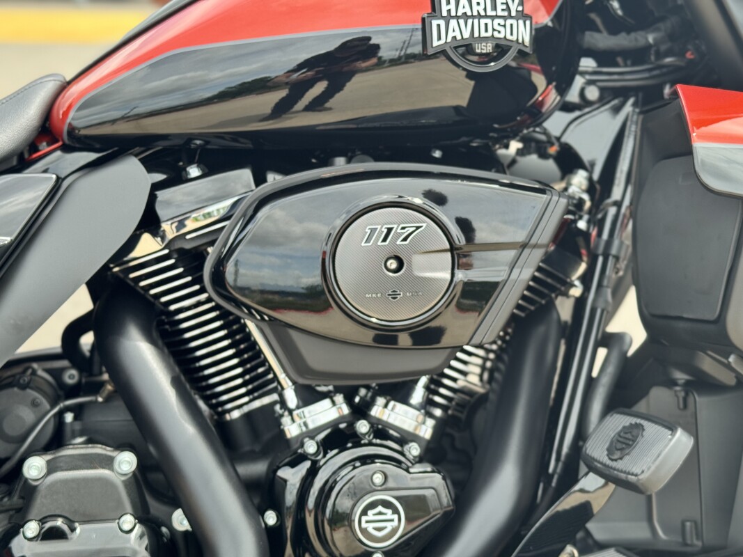 2025 Harley-Davidson Street Glide Ultra FLHXU Whiskey Fire / Vivid Black - Photo 10