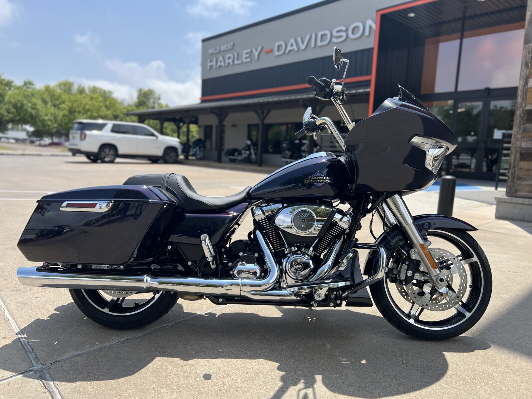 2025 Harley-Davidson Road Glide Mystic Shift