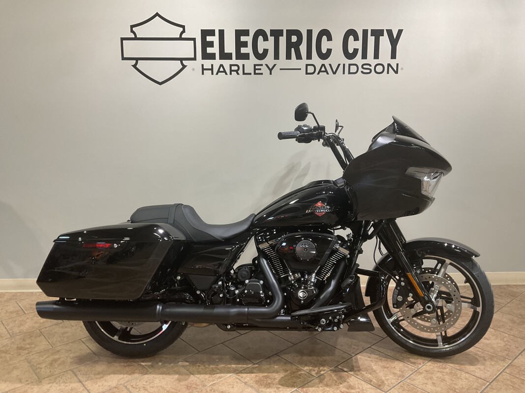 2025 Harley-Davidson Road Glide Midnight Firestorm - Black Finish FLTRX