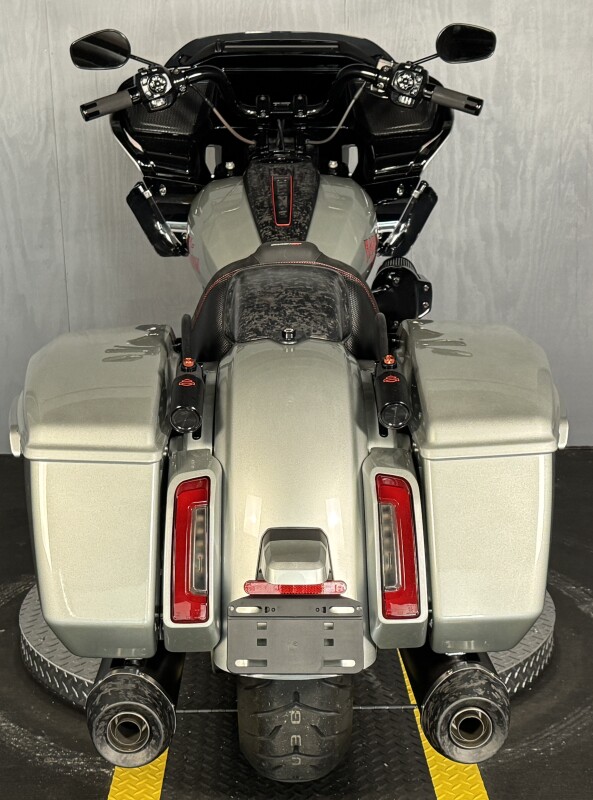 2025 Harley-Davidson CVO Road Glide ST FLTRXSTSE MERCURY SILVER - Photo 4