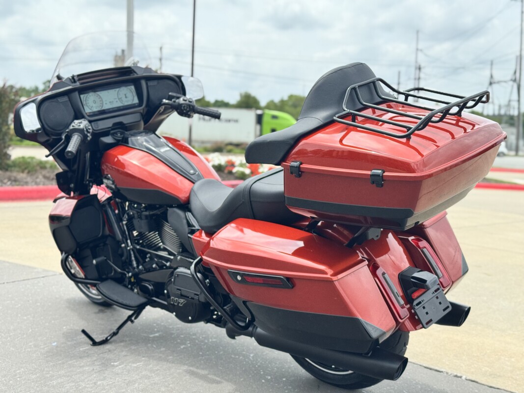 2025 Harley-Davidson Street Glide Ultra FLHXU Whiskey Fire / Vivid Black - Photo 4