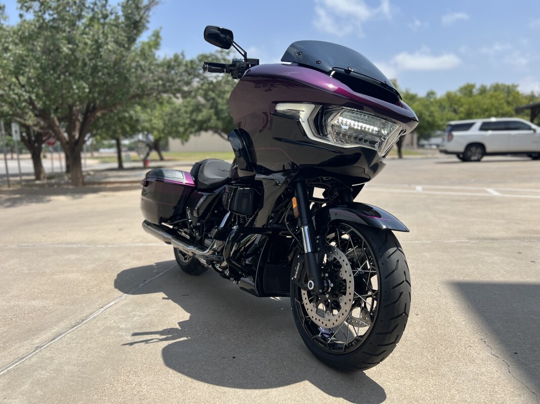 2025 Harley-Davidson CVO Road Glide Poison Berry - Photo 2