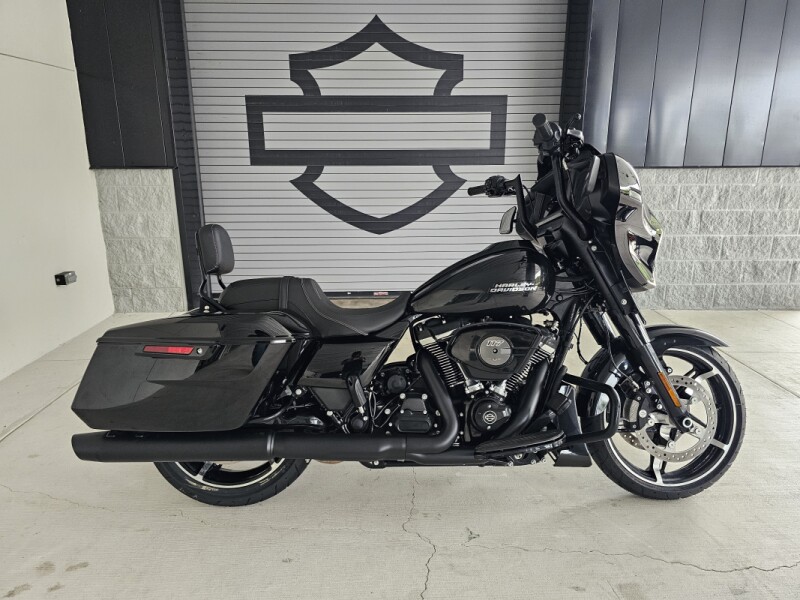 2025 Harley-Davidson<sup>®</sup> Street Glide®