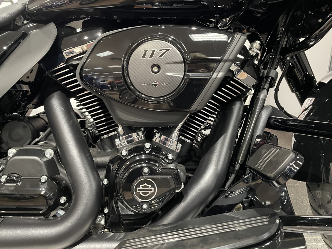 2025 Harley‑Davidson Road Glide FLTRX - Photo 10