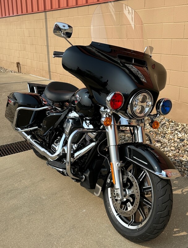 2023 Police Electra Glide--Available for civilian purchase - Photo 4