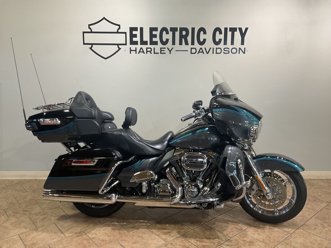 2015 Cvo Electra Glide Ultra Limited Carbon Slate w/pinstripe FLHTKSE