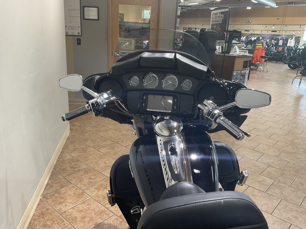 2015 Cvo Electra Glide Ultra Limited Carbon Slate w/pinstripe FLHTKSE - Photo 6