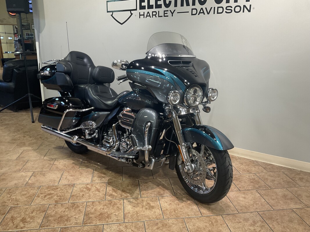 2015 Cvo Electra Glide Ultra Limited Carbon Slate w/pinstripe FLHTKSE - Photo 3