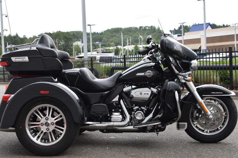 2022 Harley-Davidson® Tri Glide® Ultra FLHTCUTG