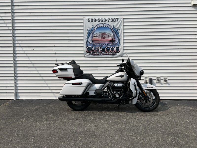2024 Harley-Davidson<sup>®</sup> Ultra Limited White Onyx Pearl