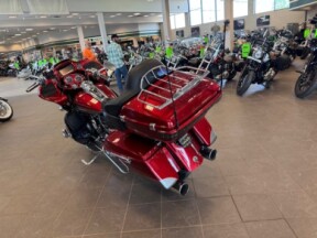 2016 Harley Davidson CVO Road Glide Ultra FLTRUSE thumb 1