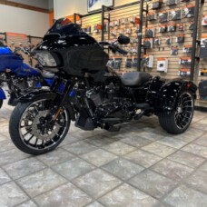 2025 FLTRT Road Glide<sup>®</sup> 3  thumb 1