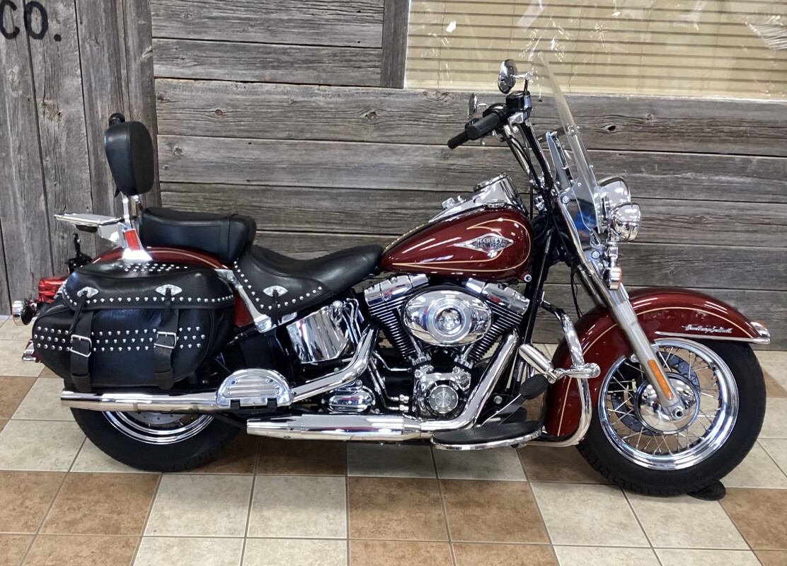 2010 Harley-Davidson Heritage Softail Classic Red Hot Sunglo